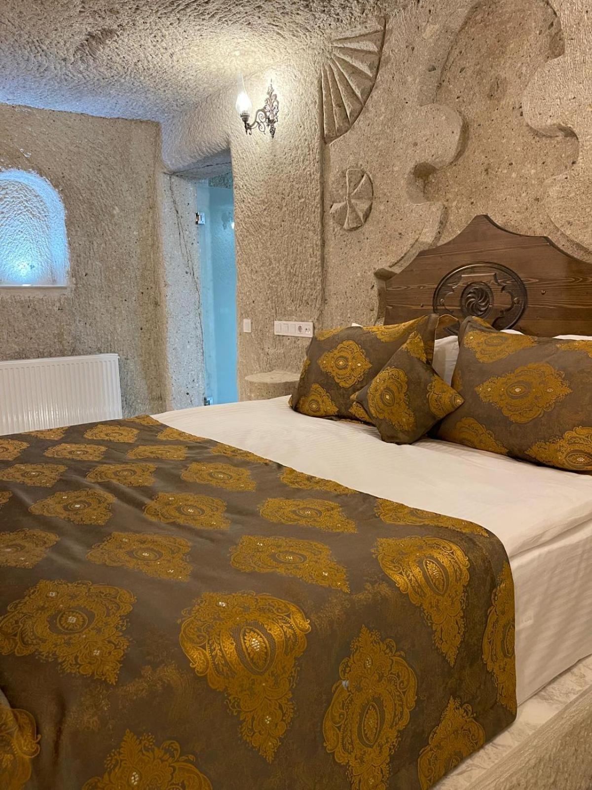 Cappadocia Empire Cave Hotel Goreme Exterior photo
