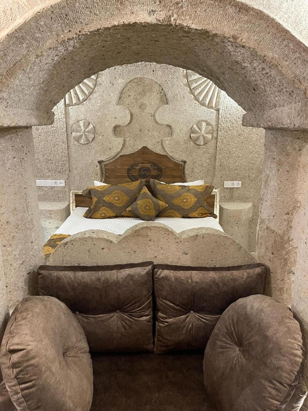 Cappadocia Empire Cave Hotel Goreme Exterior photo