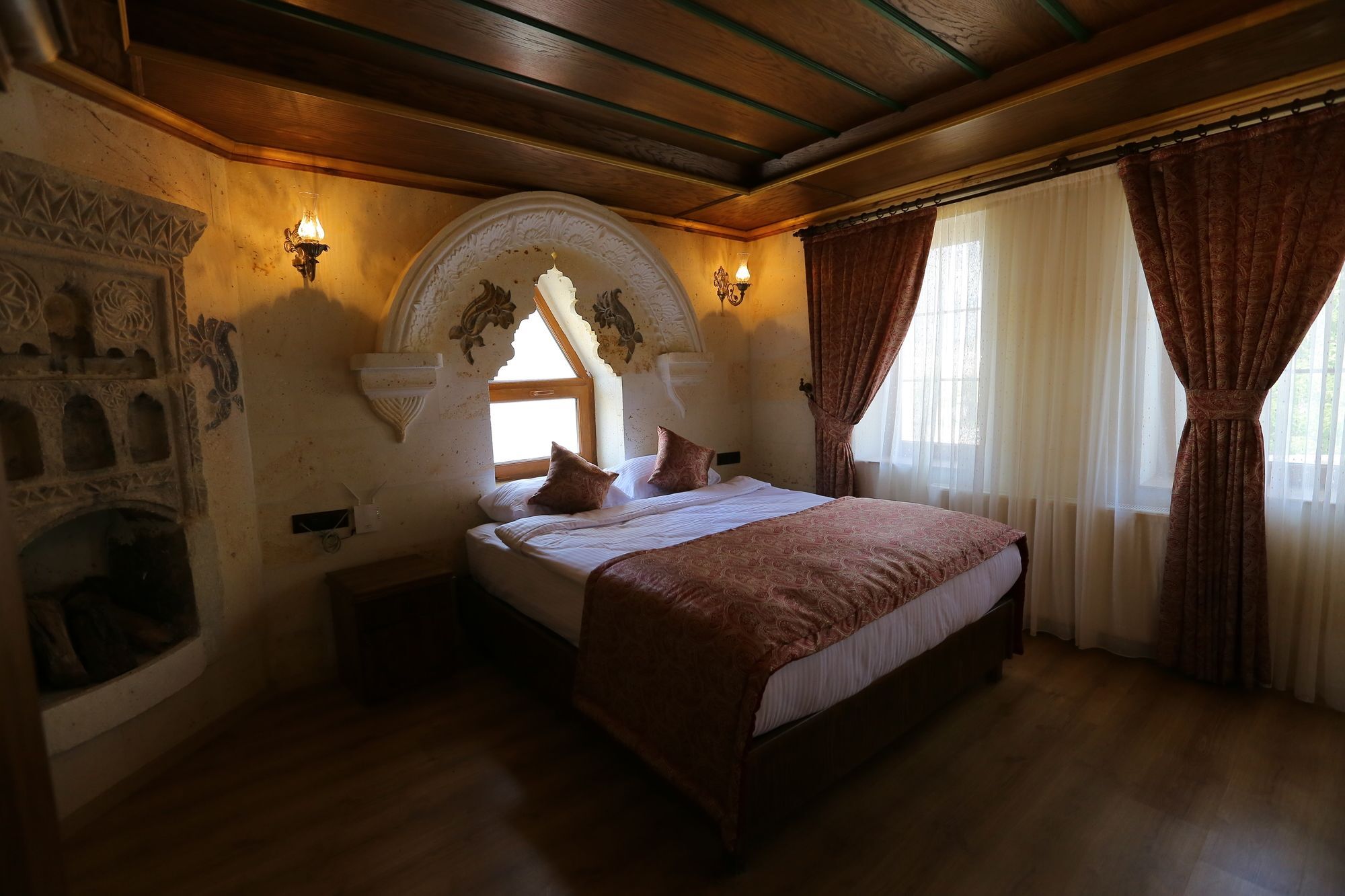 Cappadocia Empire Cave Hotel Goreme Exterior photo